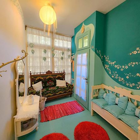 Feher Tulipan Apartman Hotel Debreţin Exterior foto