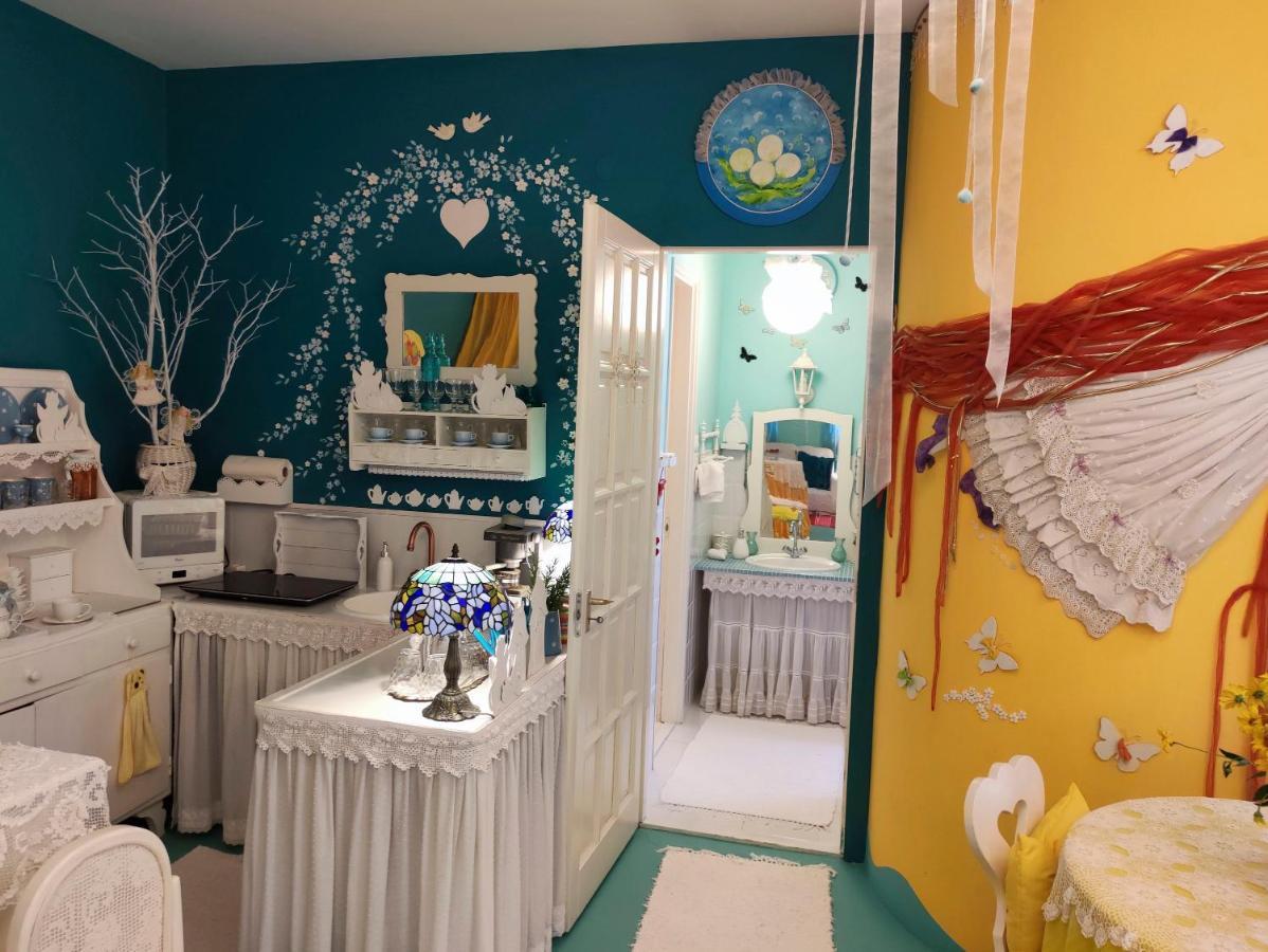 Feher Tulipan Apartman Hotel Debreţin Exterior foto