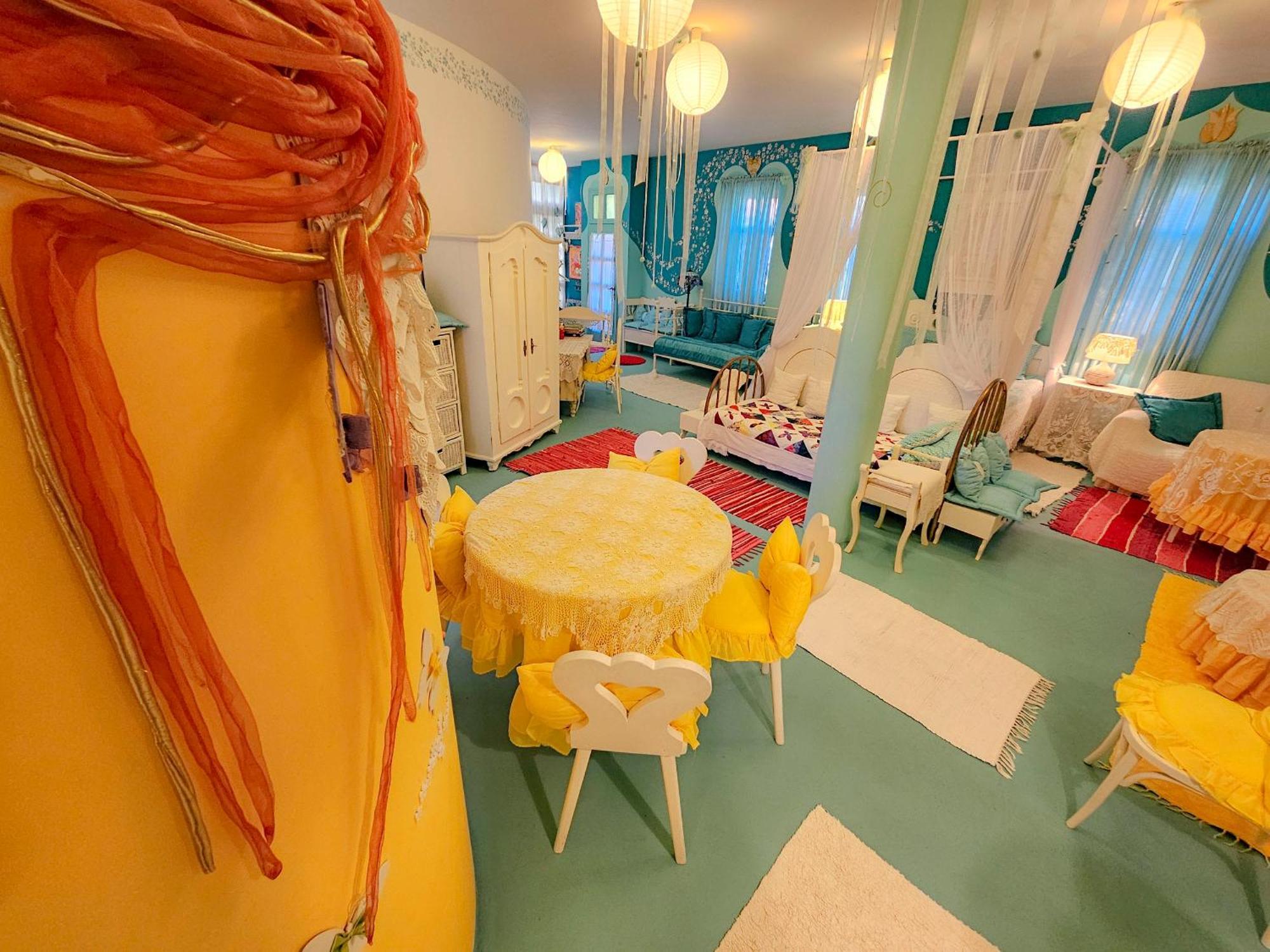 Feher Tulipan Apartman Hotel Debreţin Exterior foto