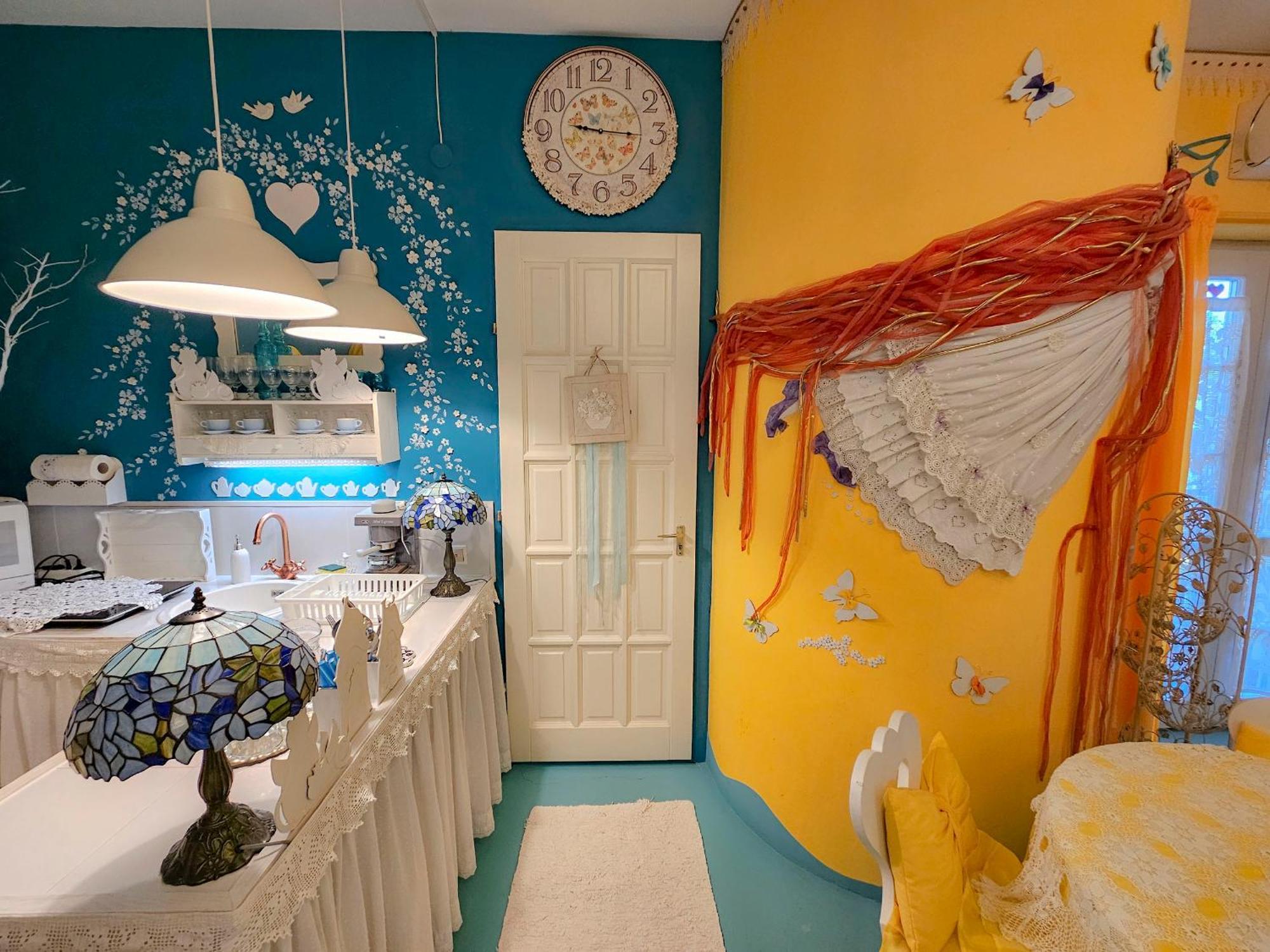 Feher Tulipan Apartman Hotel Debreţin Exterior foto